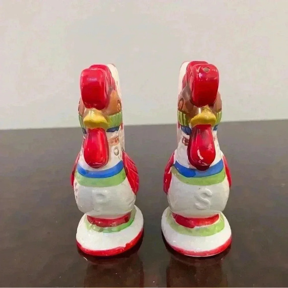 Vintage Ceramic LEGO Japan 4” Roosters Farmhouse/Scandi Salt and Pepper Shakers - Picture 2 of 7